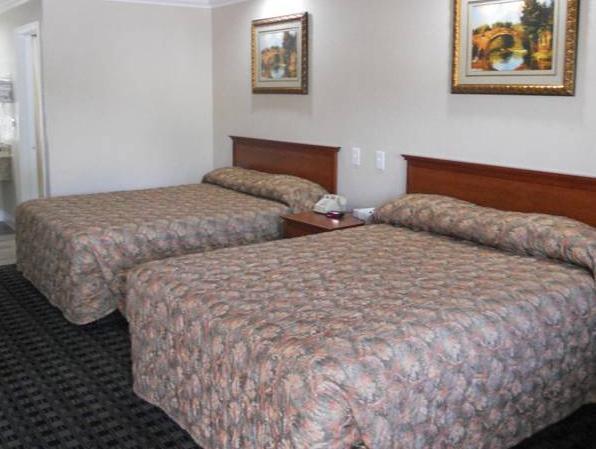 Edge Water Inn Reedley Esterno foto