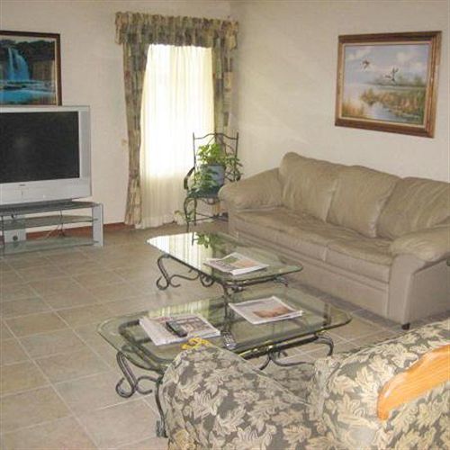 Edge Water Inn Reedley Esterno foto
